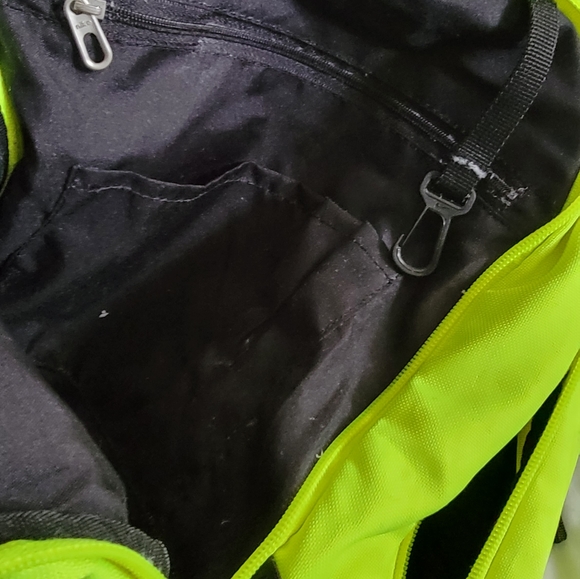 Nike  big BackpackSignal Green Used in good condition - Picture 6 of 7